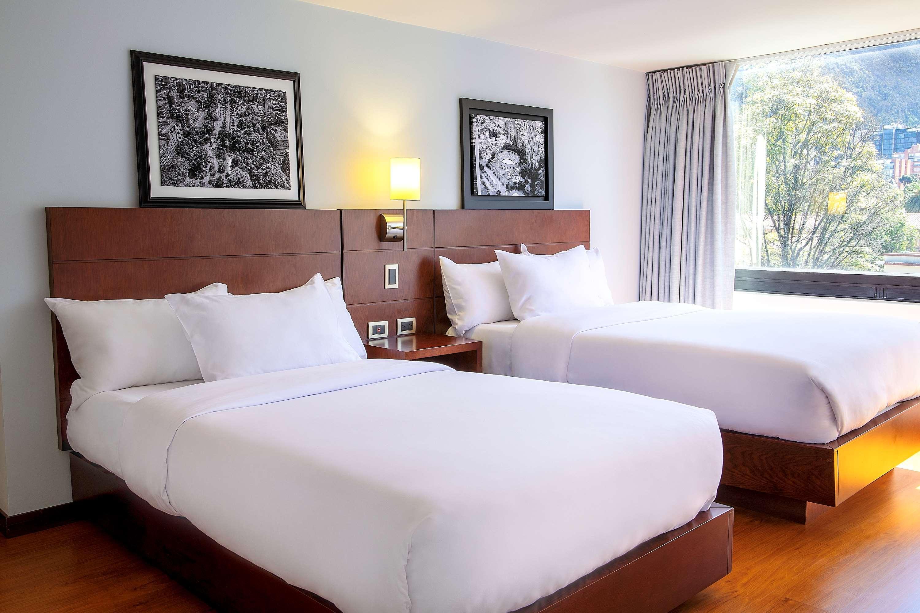 酒店 Radisson Metrotel 4*